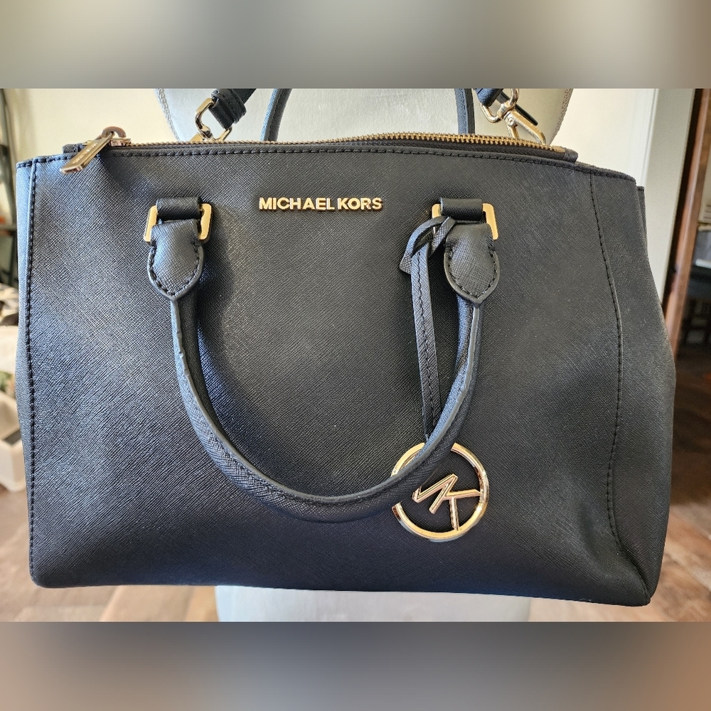 Preowned Michael Kors Black Bag Preowned Michael Kors Black Bag